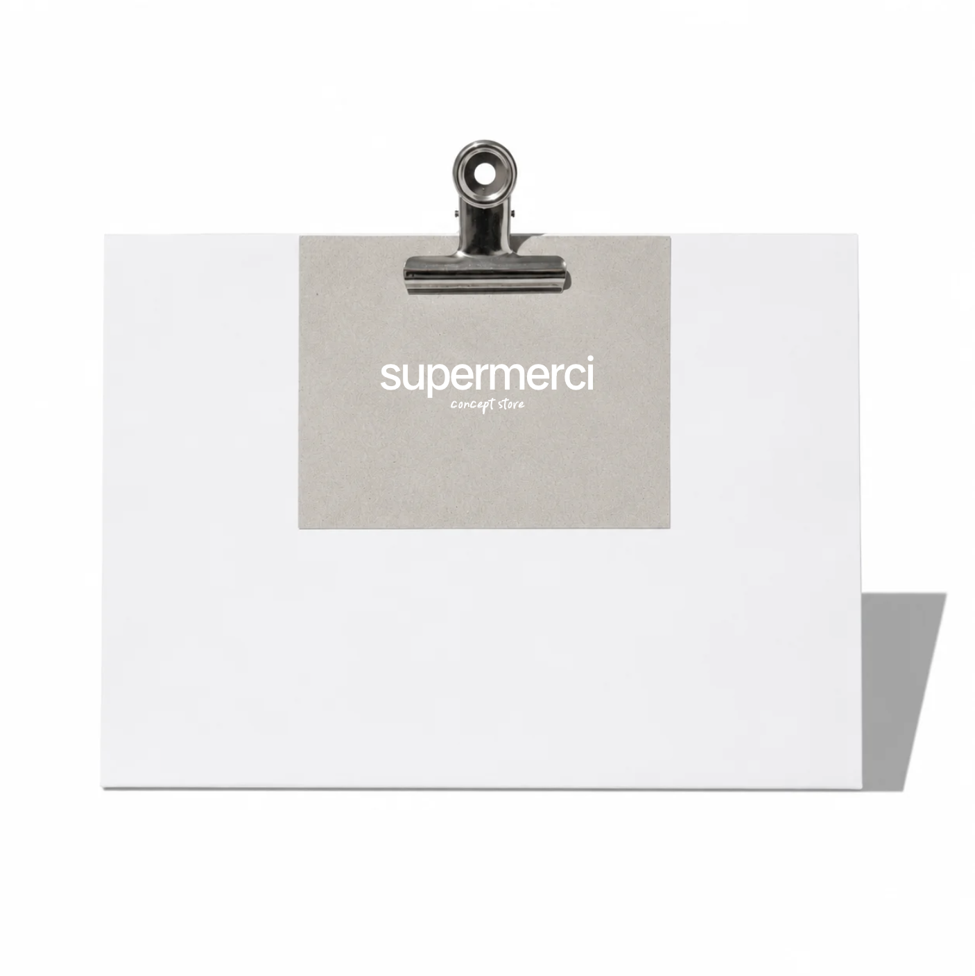 Supermerci gift wrapping service illustration showing neatly wrapped presents with ribbons and decorative paper.