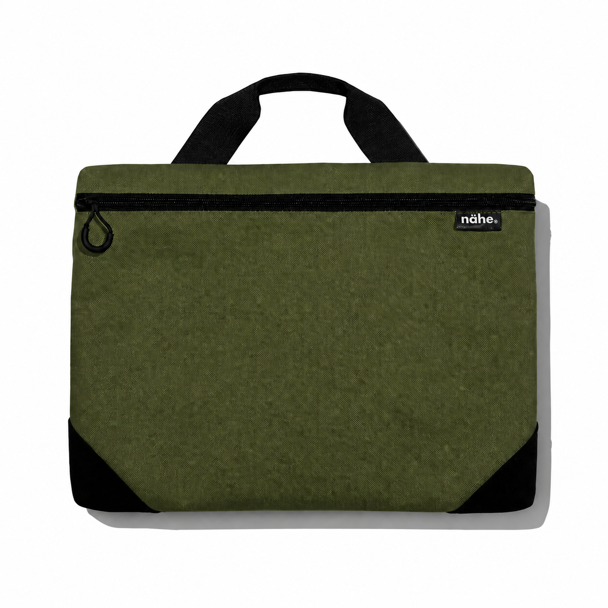 Nahe soft PC case for laptops in white, protective sleeve with smooth fabric exterior and padded interior for safe transport.